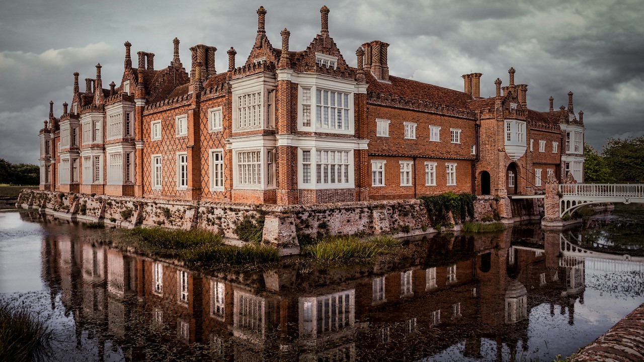 helmingham hall, suffolk, villa-6591736.jpg